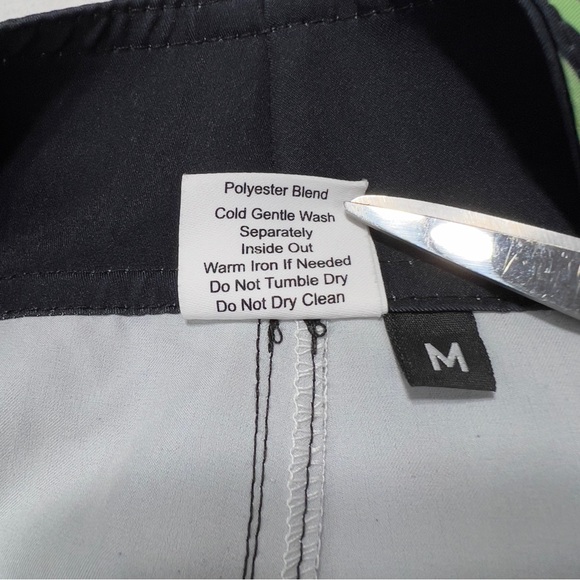 Lunafide Board Shorts Men’s Medium 21” Length Polynesian Design Like New! - Picture 13 of 13